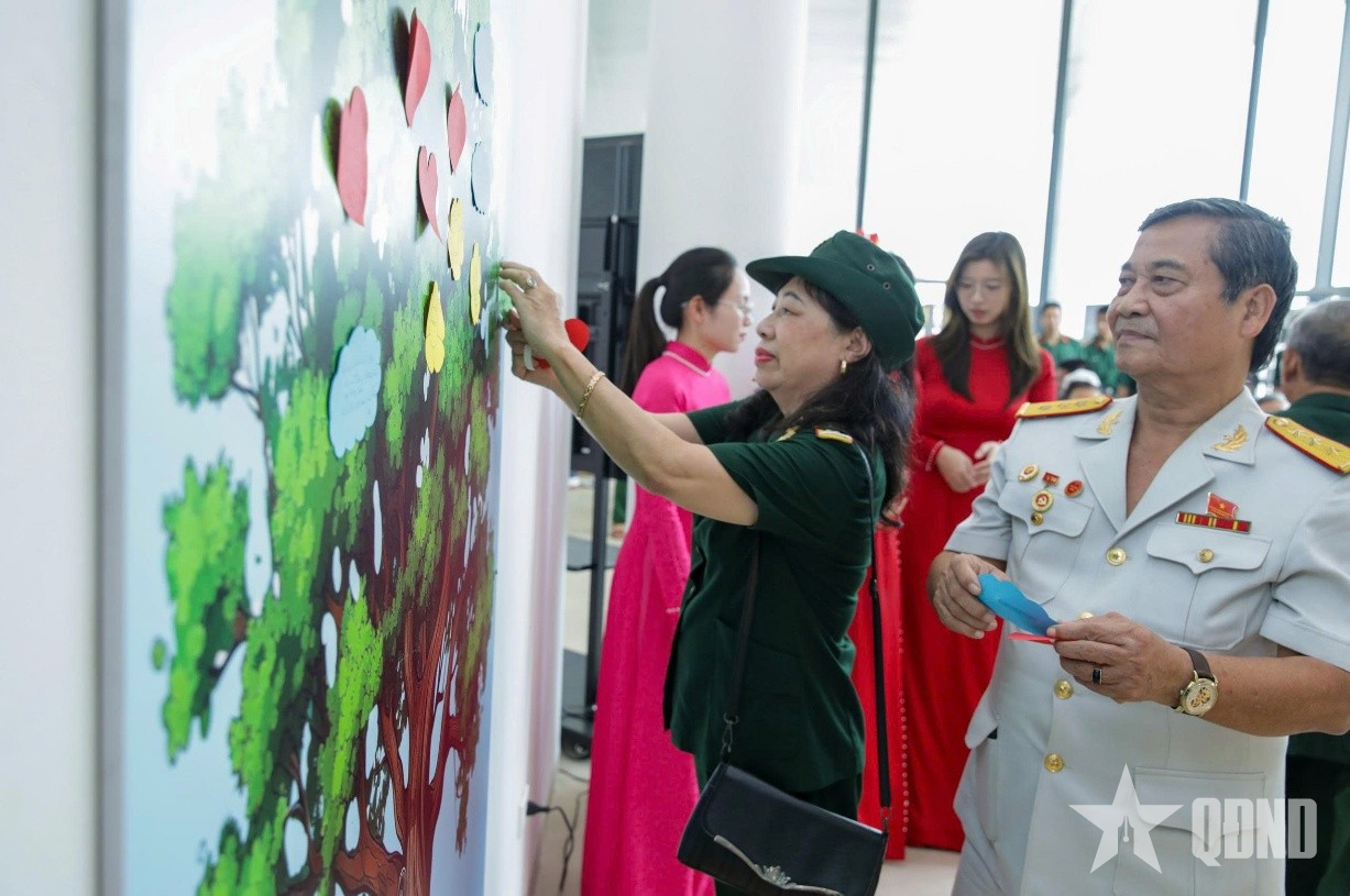 Viết tiếp giấc mơ độc lập của những người ngã xuống